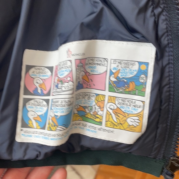 Adorable boys Moncler vest, 100% authentic - Picture 4 of 5